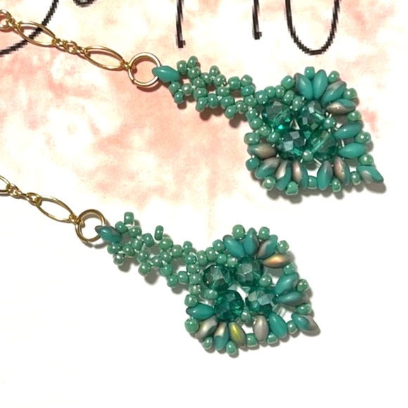Handcrafted green Japanese seed beads & Crystal beads dangle Fashion Earring - Picture 4 of 4